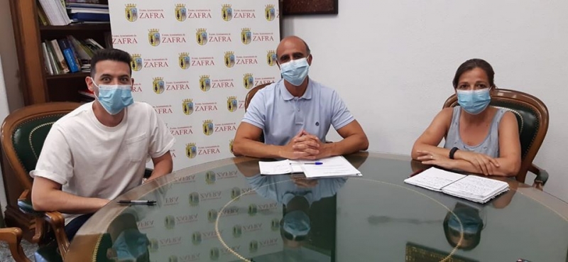 El Ayuntamiento de Zafra entregará 450 euros de complemento a 104 trabajadores municipales por su labor en el Estado de Alarma