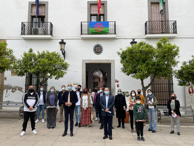 El Ayuntamiento de Zafra ha acogido hoy el acto conmemorativo del Día Internacional del Pueblo Gitano