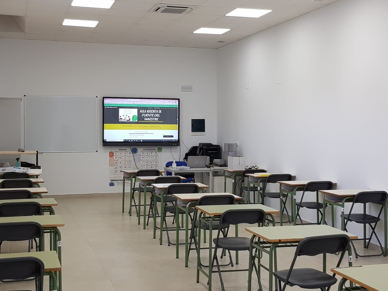 Casi 100 matriculados en el Aula Adscrita de la Escuela Oficial de Idiomas de Zafra en Fuente del Maestre
