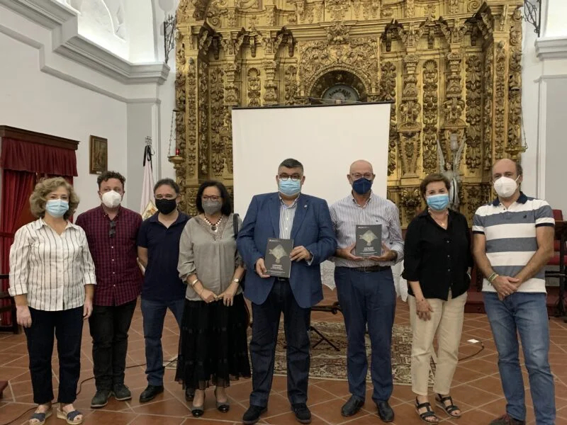 Gran acogida en la presentación del catálogo `Museo Abierto en Los Santos de Maimona