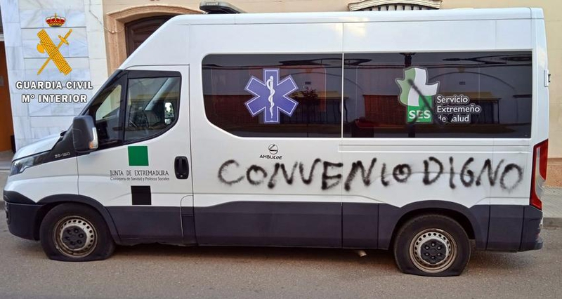 La Guardia Civil investiga a los responsables de los daños en siete ambulancias de las comarcas de Río Bodión y Tierra de Barros