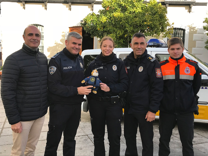 La Policía Local de Zafra se suma a la campaña Star Spain a favor de la AECC con el viaje del muñeco Clawhauser