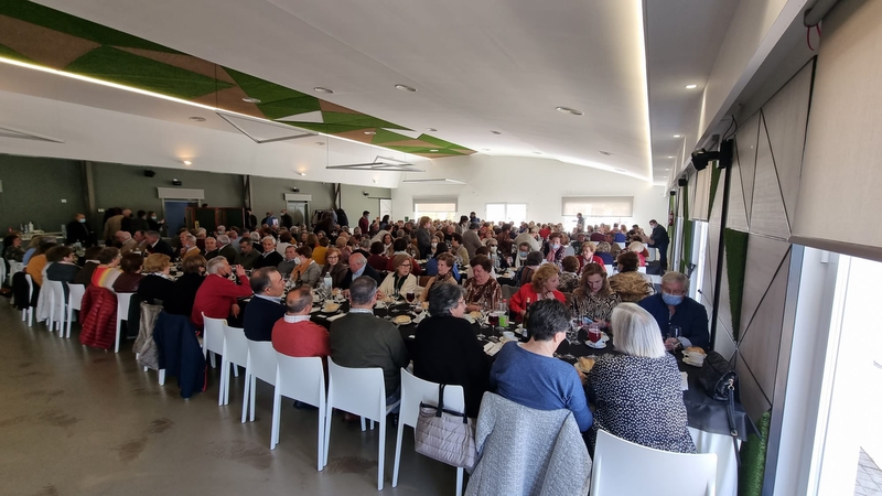 El Hogar del Pensionista de Fuente del Maestre celebra su VII Comida de la Primavera