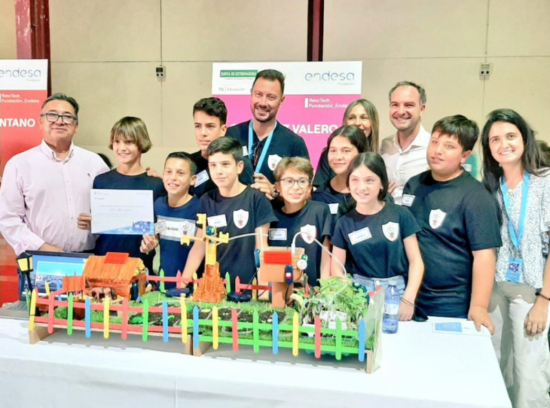 El CEIP Cruz Valero de Fuente del Maestre gana el premio Retotech de la Fundación Endesa en Extremadura