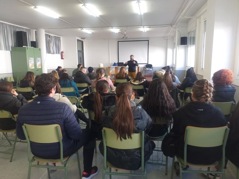 El IES Fuente Roniel de Fuente del Maestre acoge unas Jornadas de Empleo y Emprendimiento