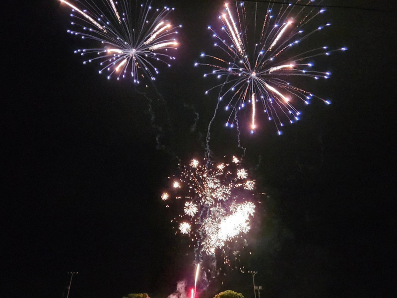 El binomio flamencuestre y los fuegos artificiales pusieron el final a las Fiestas del Cristo en Fuente del Maestre