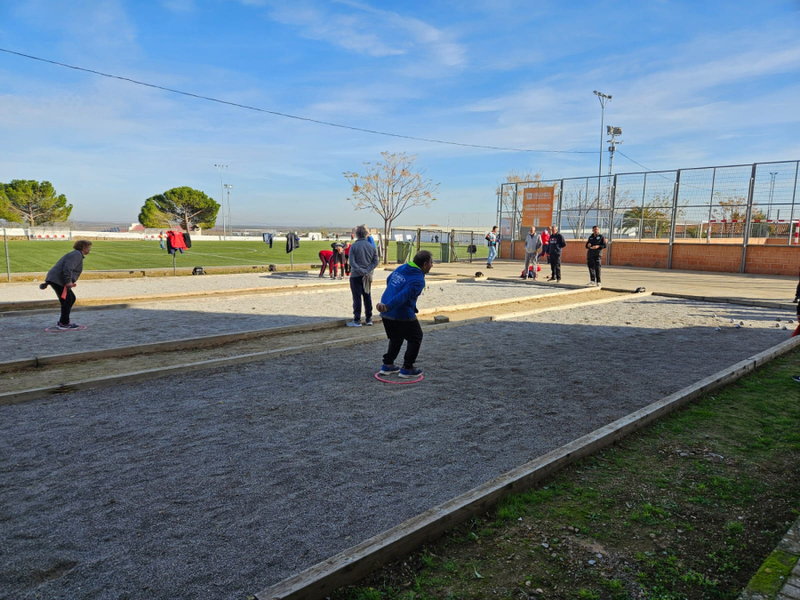 32 dupletas en la IV Concentración Provincial de `Amigos de la Petanca´ en Fuente del Maestre