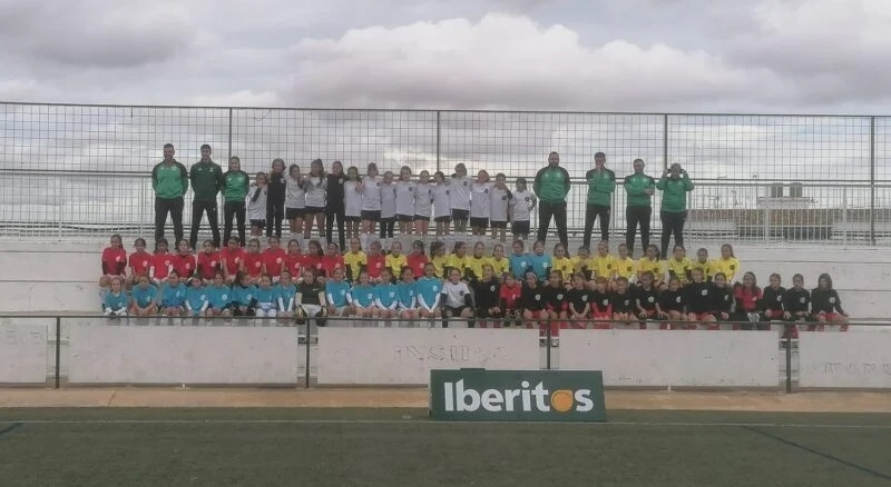Gran día de convivencia y deportividad durante el Trofeo Iberitos en Los Santos de Maimona
