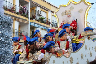 12 carrozas desfilarán en la Cabalgata de Reyes Magos de Los Santos de Maimona