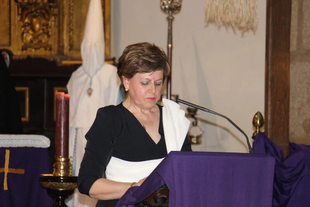 Antonia Martínez Romero ofreció un pregón de la Semana Santa de Los Santos de Maimona cargado de vivencias y fe