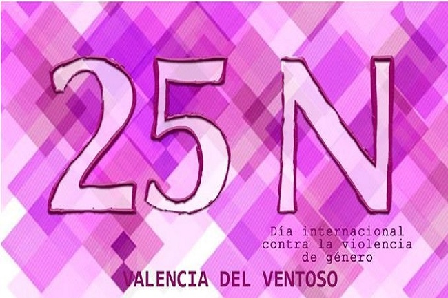 Valencia del Ventoso se tiñe de morado para conmemorar el Día Internacional contra la violencia de género