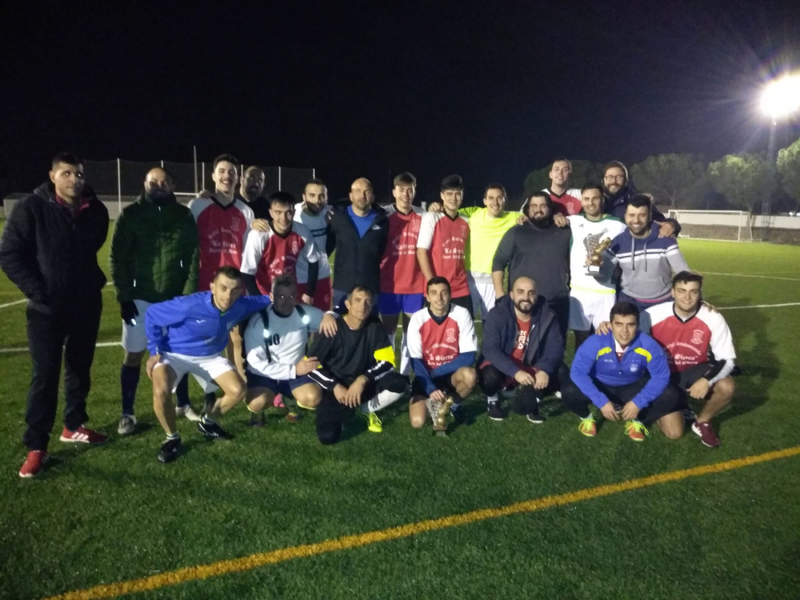 `Las Gordinas se impone en el I Torneo de Fútbol 7 de Navidad en Fuente del Maestre