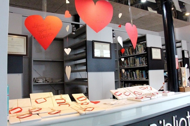 La Biblioteca Pública de Los Santos de Maimona propone a sus usuarios una cita por San Valentín 