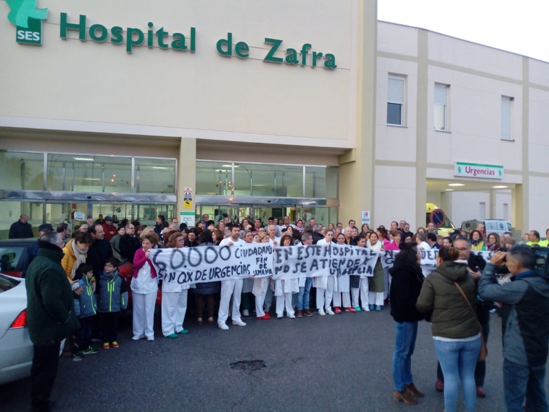 El pleno de Fuente del Maestre aprueba por unanimidad la moción para instar a la Junta a restablecer todos los servicios del Hospital de Zafra