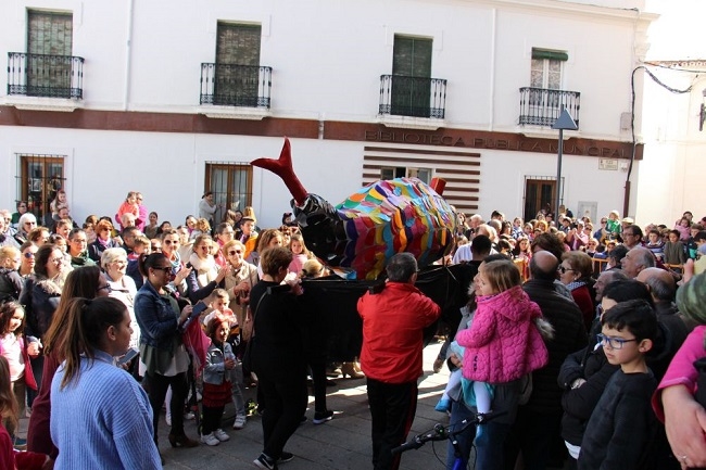 El Día de la Sardina pone fin a un exitoso Carnaval en Los Santos de Maimona