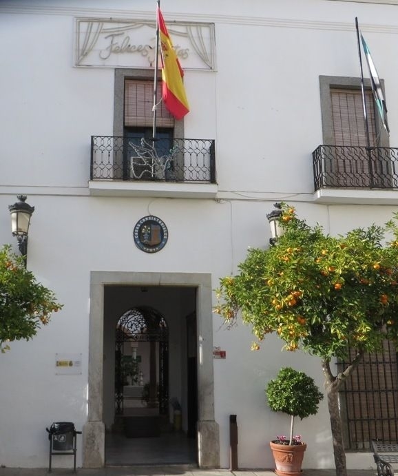 El Ayuntamiento de Zafra recuerda que está prohibido desplazarse a segundas residencias, chalets o similares