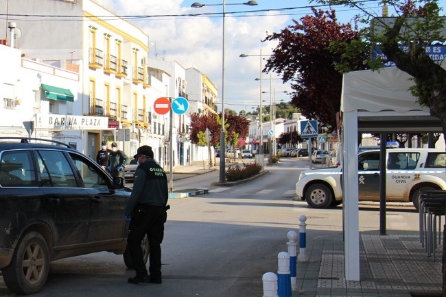 Las infracciones en Los Santos de Maimona por saltarse el estado de alarma superan el centenar 