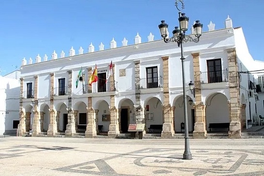 El alcalde de Fuente del Maestre informa de las nuevas medidas acordadas por el grupo de gobierno