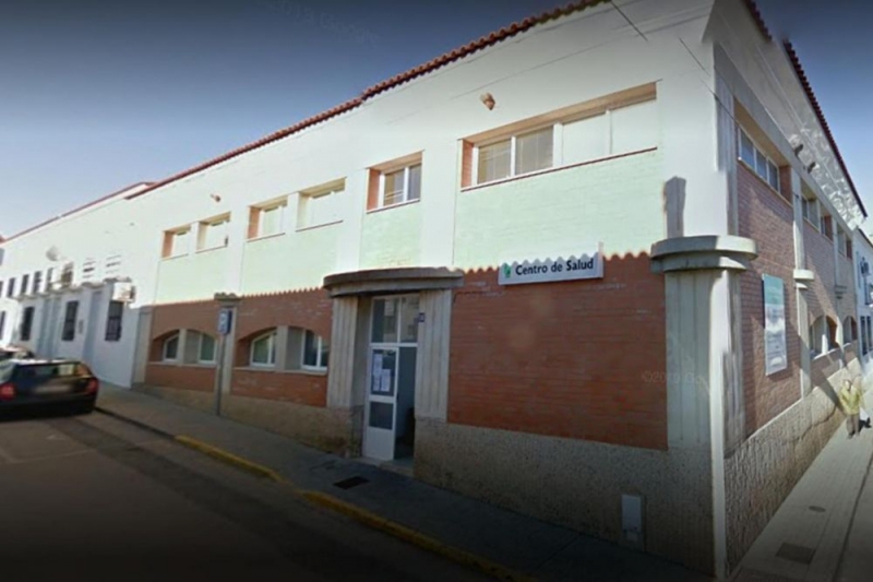 El Centro de Salud de Los Santos de Maimona reanuda la administración de vacunas antialérgicas