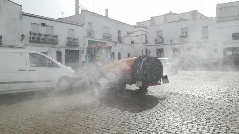 Este viernes 8 de mayo se desinfectarán de nuevo las calles de Fuente del Maestre