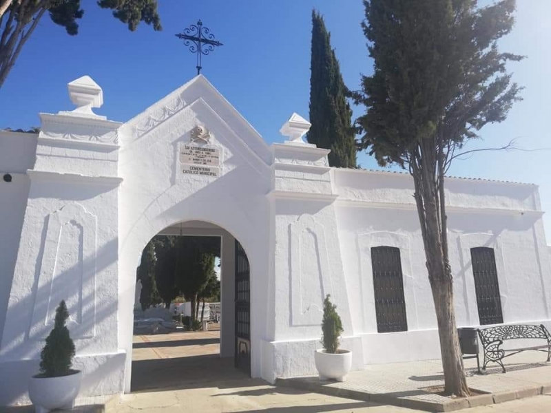 Medina de las Torres y Burguillos del Cerro anuncian la reapertura de sus cementerios municipales