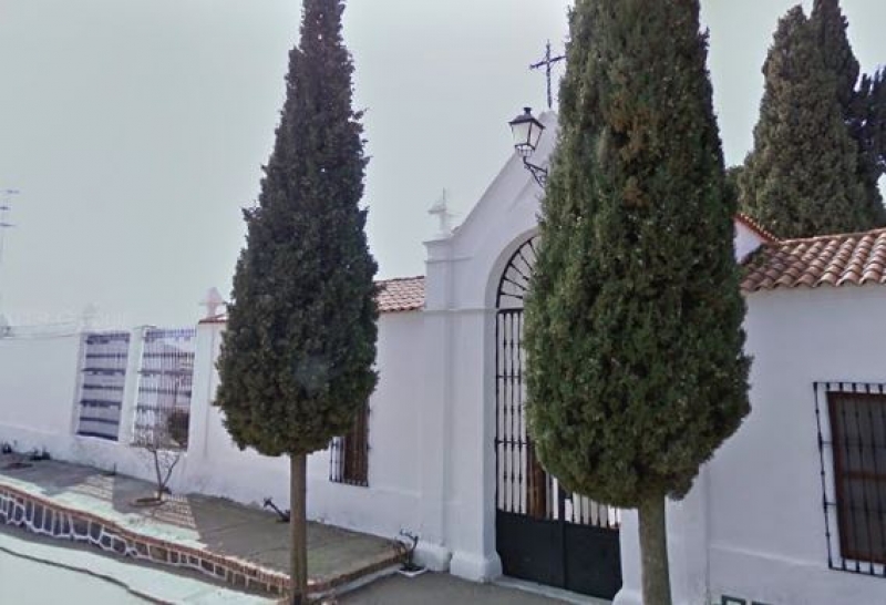 Valencia del Ventoso reabre su cementerio municipal este sábado