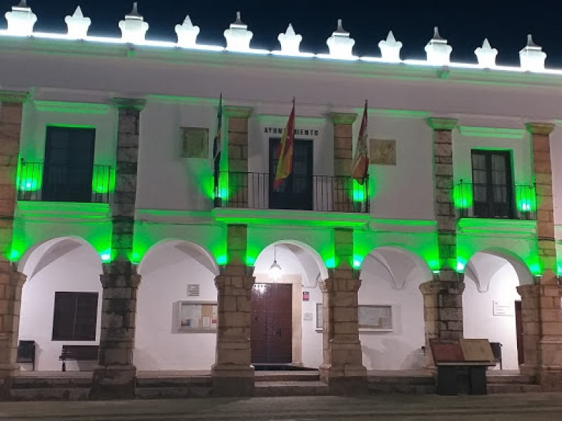 El Ayuntamiento de Fuente del Maestre se iluminará de verde este domingo con motivo del DÍA MUNDIAL DE LUCHA CONTRA LA ELA