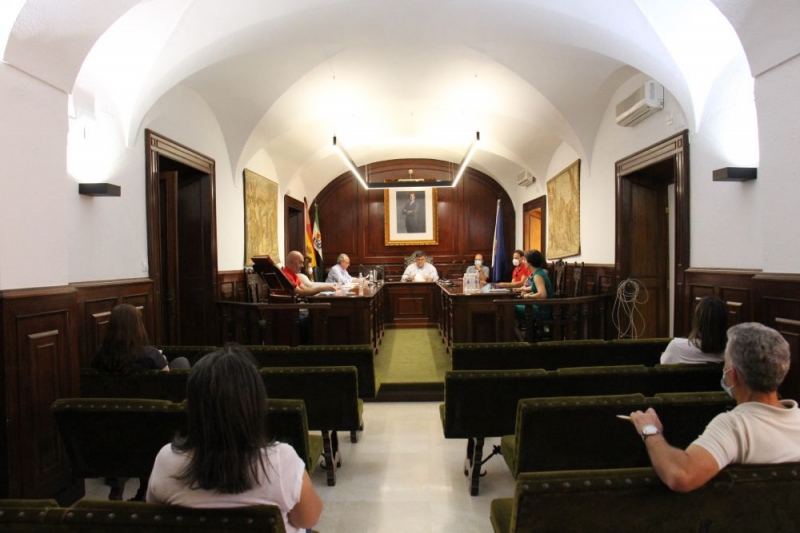 El Ayuntamiento de Los Santos aprueba por consenso un plan municipal de activación económica de 200.000 euros