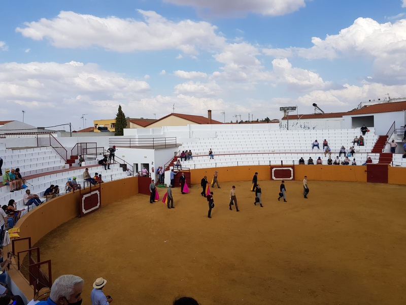 La solemne Función y una clase práctica de Tauromaquia marcan en Fuente del Maestre una atípica celebración de las fiestas