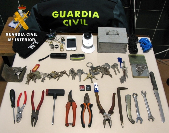 La Guardia Civil detiene a dos personas por los robos en viviendas de Zafra y Puebla de Sancho Pérez
