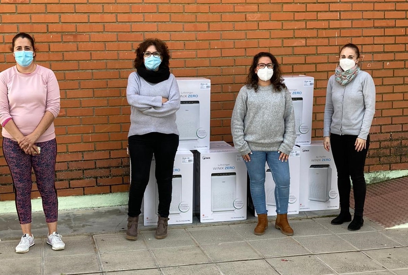 El Ayuntamiento de Valencia del Ventoso dona 8 purificadores de aire para el CEIP Ezequiel Fernández