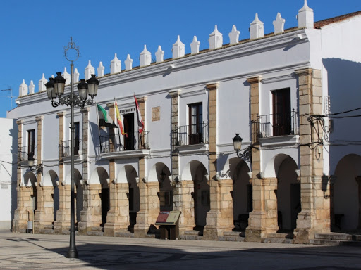 El Ayuntamiento de Fuente del Maestre habilida un nuevo número de atención al ciudadano mientras se soluciona la incidencia de la centralita