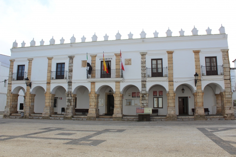 El Ayuntamiento de Fuente del Maestre traslada el día festivo del 14 de mayo al 15 de septiembre