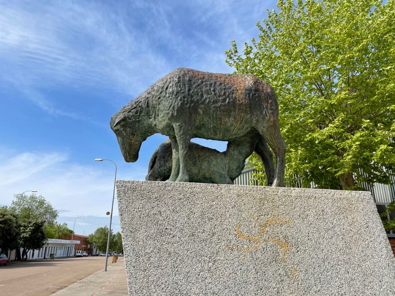 La Feria de Primavera de Zafra acoge este sábado una subasta virtual de ganado merino con presencia de ganaderos