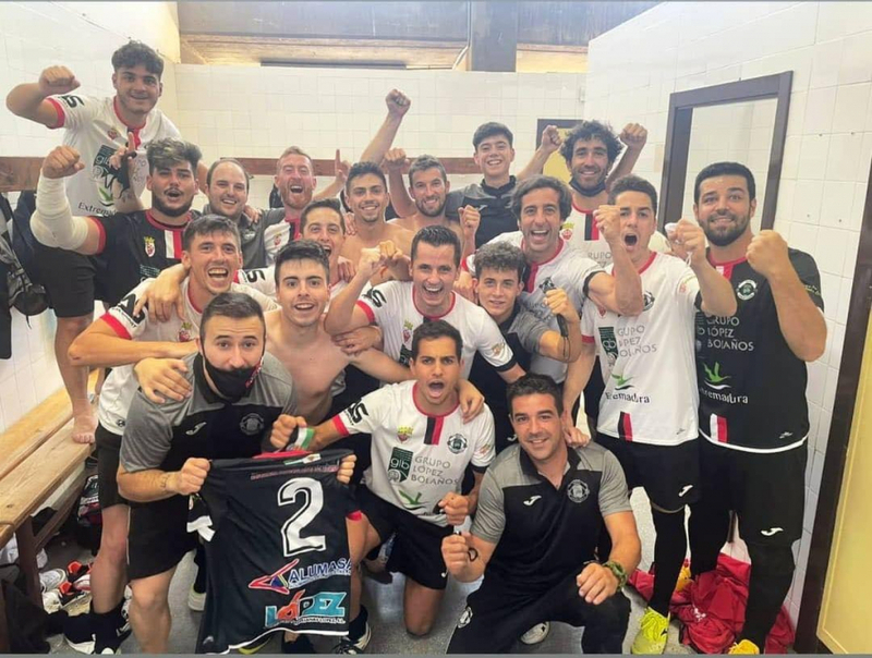 El equipo de fútbol-sala Grupo López Bolaños de Fuente del Maestre se clasifica para la final por el ascenso a 2 División-B