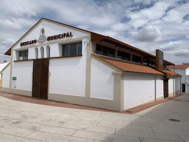 Hasta el 24 de agosto se podrán presentar las ofertas para la licitación de los puestos del Mercado de Abastos Municipal de Los Santos de Maimona