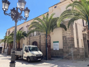 Se inician las obras de la Iglesia del Camino en Medina de las Torres con una inversión de casi 157.000 euros