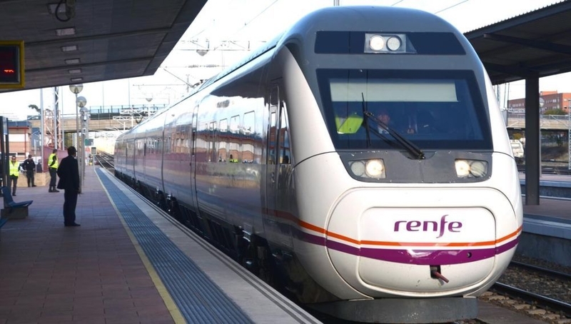 Se restablecen los trayectos Mérida-Zafra y Cáceres-Valencia de Alcántara con 18 trenes semanales convenidos entre la Junta de Extremadura y Renfe