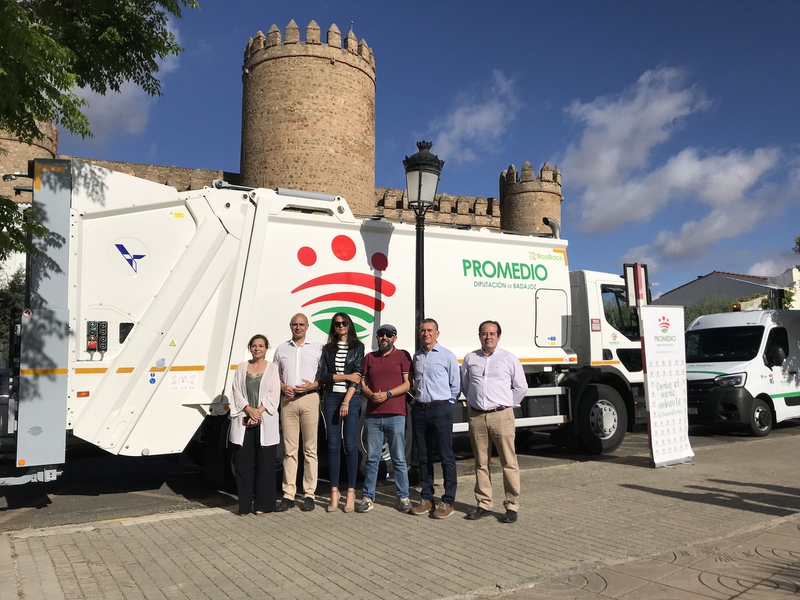 Promedio estrena en Zafra un nuevo camión recolector de residuos y un equipo de hidrolimpieza