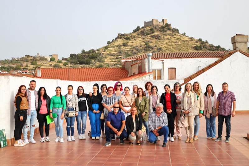 Inaugurada la Escuela Profesional `COMPROMISO SOCIAL BURGUILLOS