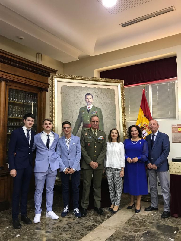 El IES Fuente Roniel de Fuente del Maestre recogió en Madrid el primer premio del concurso escolar del Ejército de Tierra 2022
