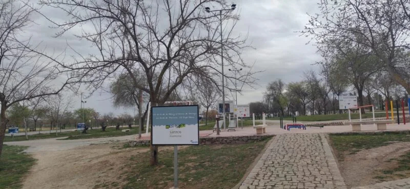 El Ayuntamiento de Los Santos de Maimona renovará el sistema de riego del Footing y publica su licitación