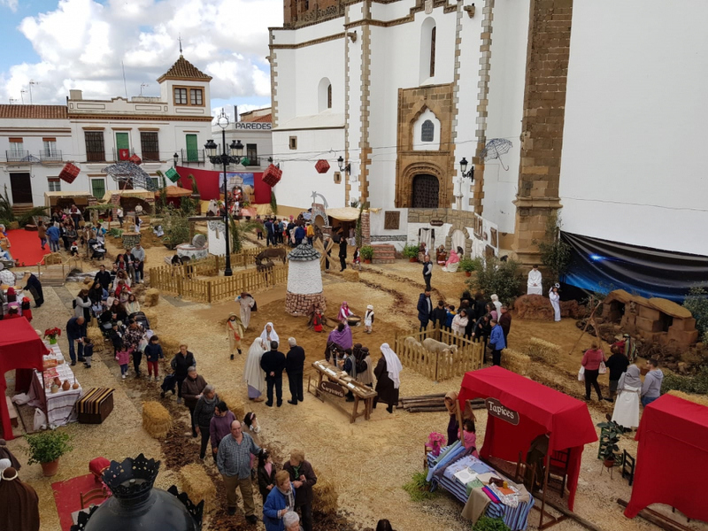 Multitudinario y participativo Belén Viviente en Fuente del Maestre