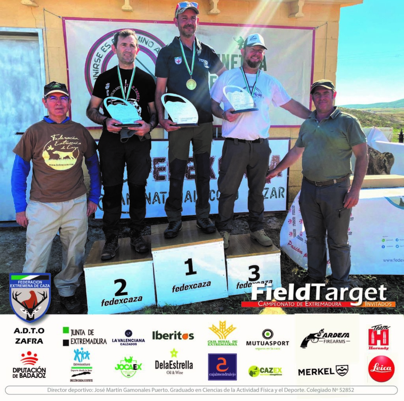 Antonio Suárez (Burguillos del Cerro) y Elio Matos (Valencia del Ventoso) 1 y 3 en el Campeonato de Extremadura de Field Target en Zafra