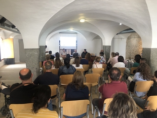 Realizada en Zafra la charla sobre acogimiento familiar dentro del proyecto `Todxs a Cubierto