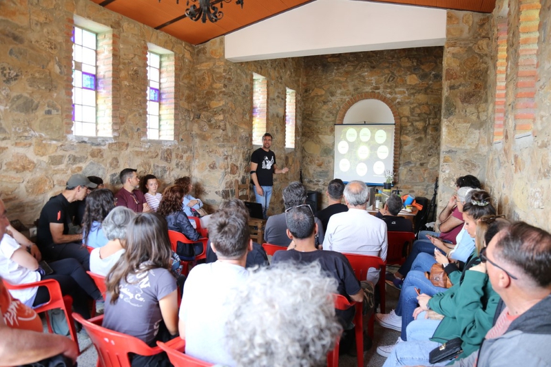 Ni la lluvia quiso perderse las II Jornadas de Intercambio de Semillas `De Brote en Brote en Atalaya