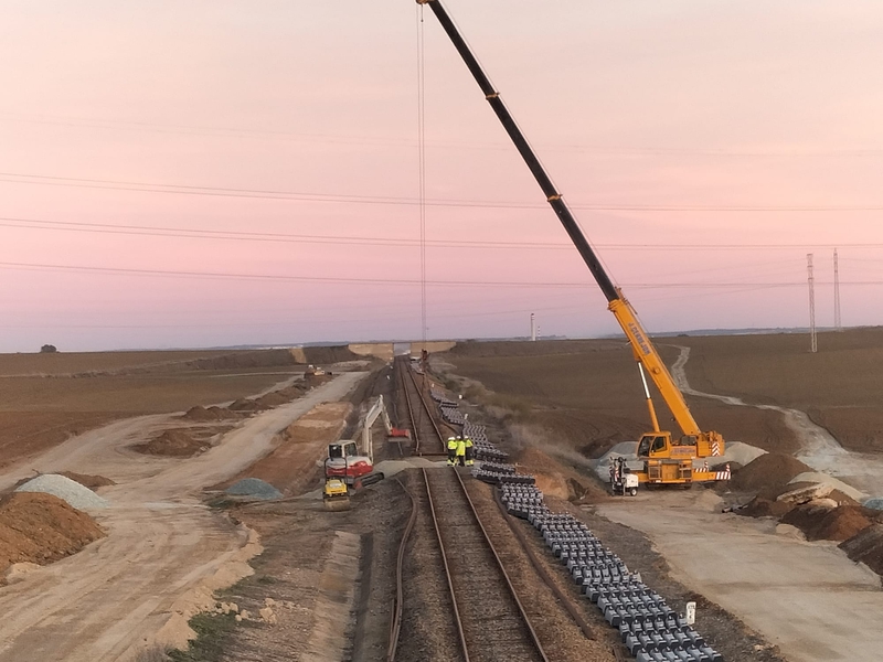 La renovación de la línea Zafra-Huelva avanza en una nueva fase