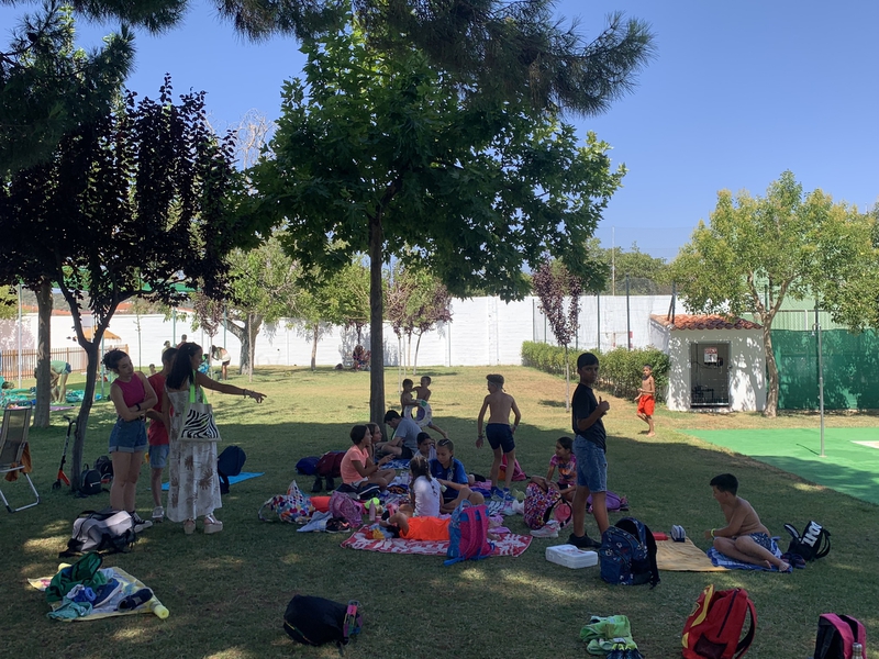 Unos 100 niños y niñas participan en los campamentos de verano organizados por el Ayuntamiento de Los Santos de Maimona