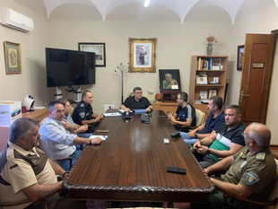 Celebrada una reunin en el Ayuntamiento de Los Santos de Maimona para coordinar la seguridad durante la campaa de aceituna