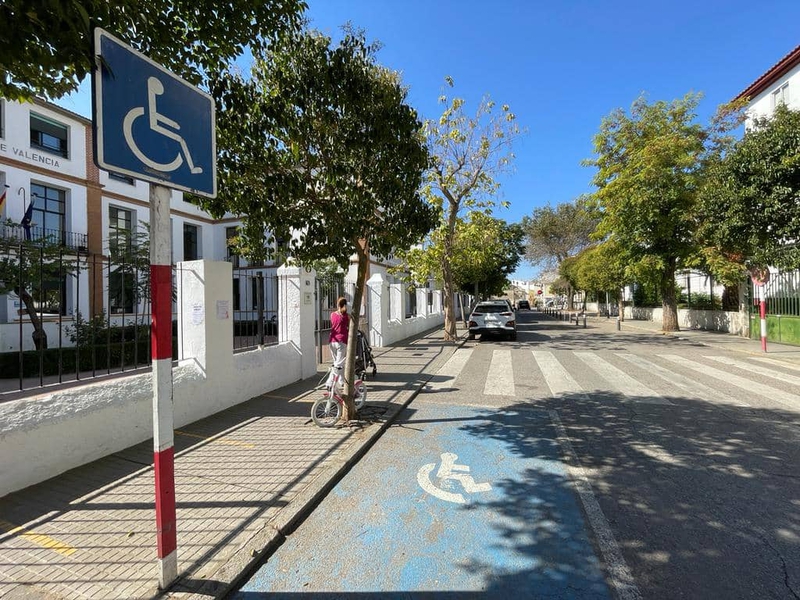 Zafra es la primera ciudad extremeña en aprobar la norma de estacionamiento para personas con movilidad reducida